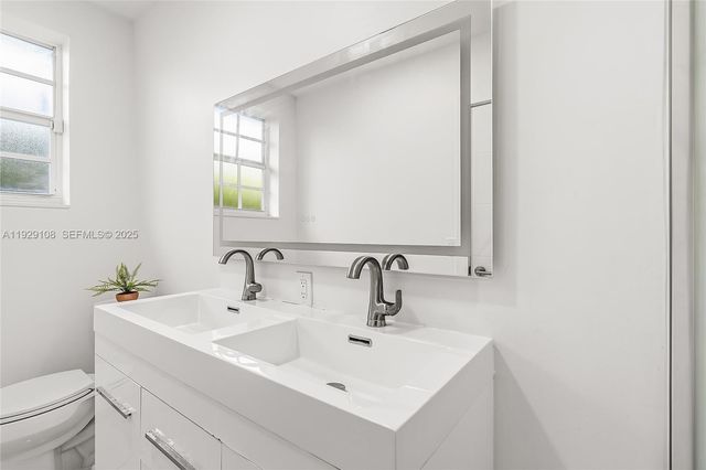 345 Fairway Dr, Miami Beach, FL 33141