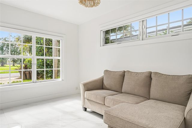 345 Fairway Dr, Miami Beach, FL 33141