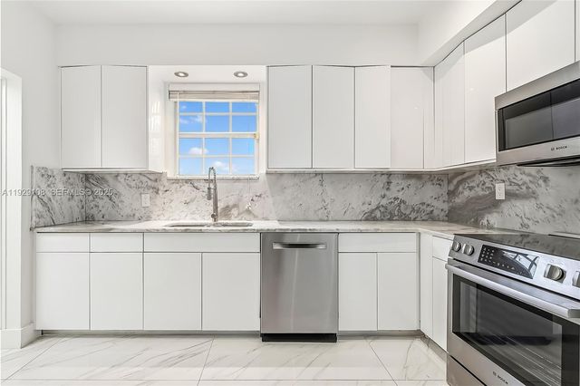 345 Fairway Dr, Miami Beach, FL 33141