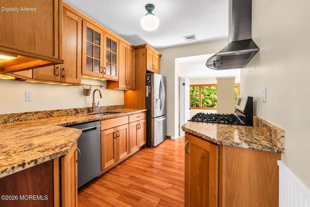 32 Ferndale Road, North Caldwell, NJ 07006