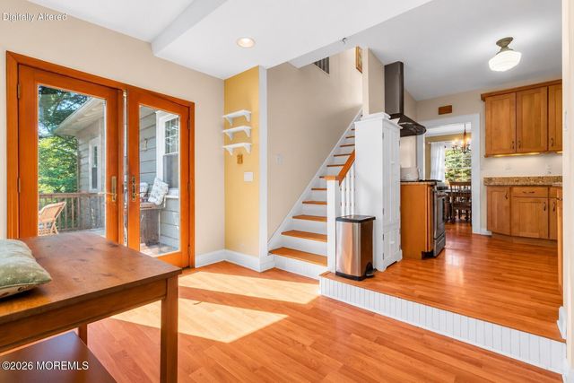 32 Ferndale Road, North Caldwell, NJ 07006