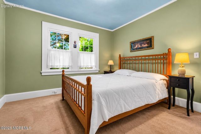32 Ferndale Road, North Caldwell, NJ 07006