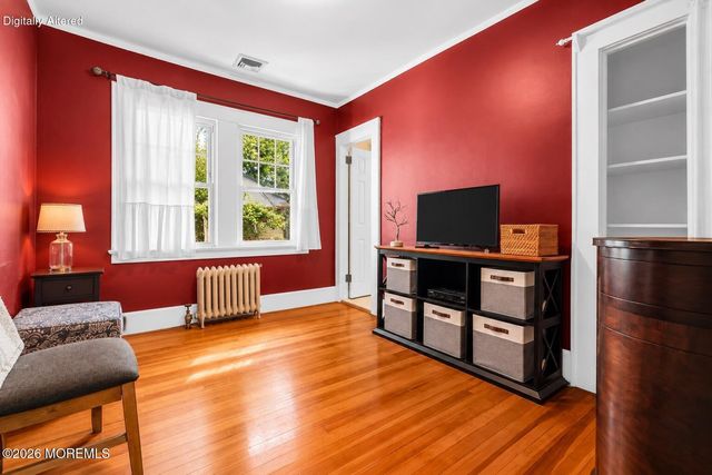 32 Ferndale Road, North Caldwell, NJ 07006