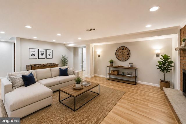 7217 WILBURDALE DR, Annandale, VA 22003