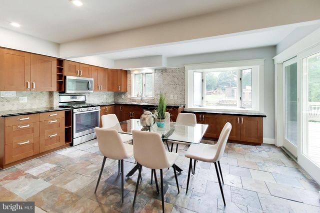 7217 WILBURDALE DR, Annandale, VA 22003