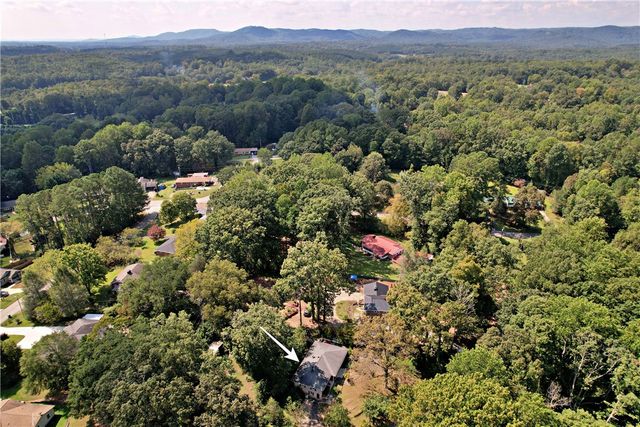 223 N Dogwood Drive, Walhalla, SC 29691