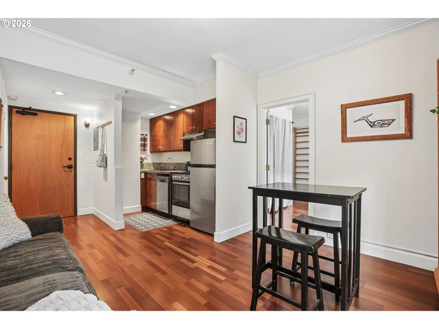 1005 Sw PARK Ave 203, Portland, OR 97205