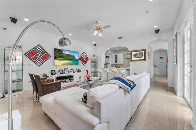 1334 Alhambra Cir, Coral Gables, FL 33134