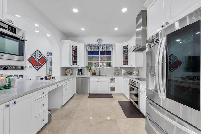 1334 Alhambra Cir, Coral Gables, FL 33134