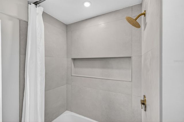 6649 PINELLAS POINT DRIVE S, St Petersburg, FL 33712