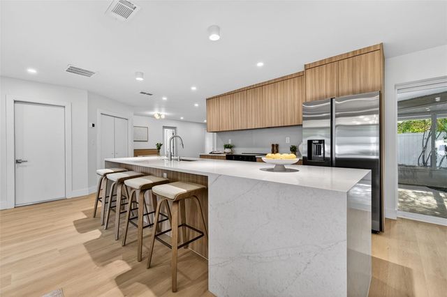 6649 PINELLAS POINT DRIVE S, St Petersburg, FL 33712