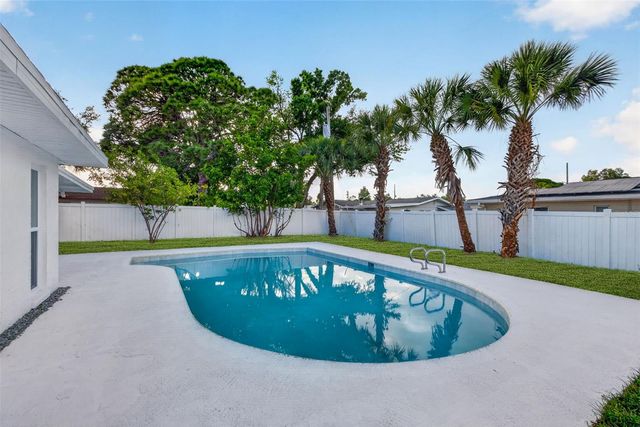 6649 PINELLAS POINT DRIVE S, St Petersburg, FL 33712