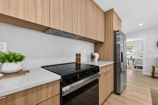 6649 PINELLAS POINT DRIVE S, St Petersburg, FL 33712