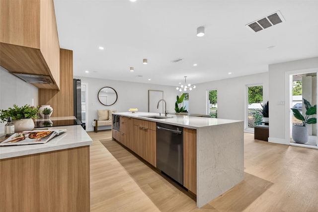 6649 PINELLAS POINT DRIVE S, St Petersburg, FL 33712