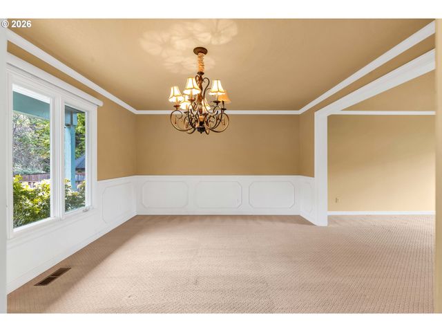 7061 Sw WINDEMERE Loop, Portland, OR 97225