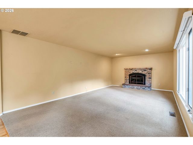 7061 Sw WINDEMERE Loop, Portland, OR 97225