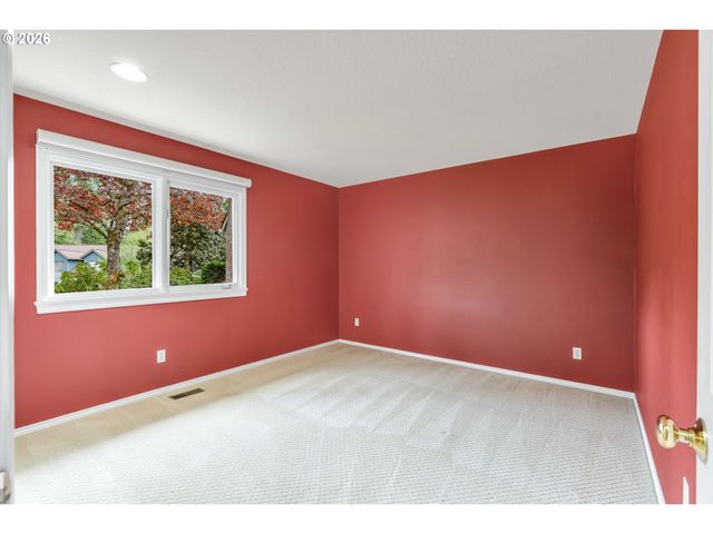 7061 Sw WINDEMERE Loop, Portland, OR 97225