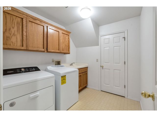 7061 Sw WINDEMERE Loop, Portland, OR 97225