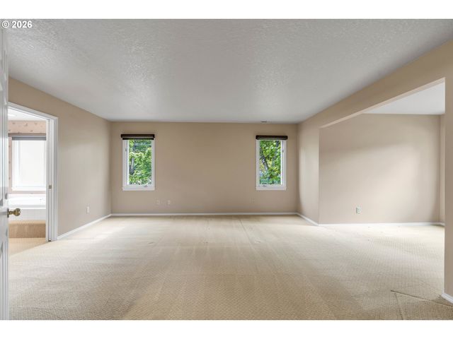 7061 Sw WINDEMERE Loop, Portland, OR 97225