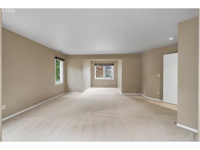 7061 Sw WINDEMERE Loop, Portland, OR 97225