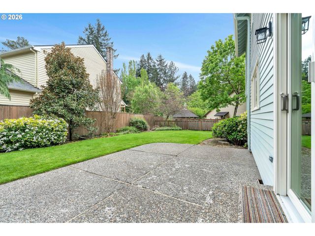 7061 Sw WINDEMERE Loop, Portland, OR 97225