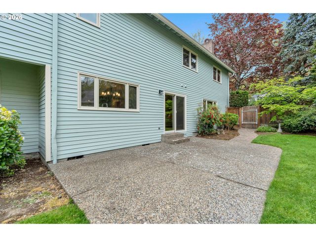 7061 Sw WINDEMERE Loop, Portland, OR 97225