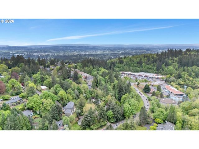 7061 Sw WINDEMERE Loop, Portland, OR 97225