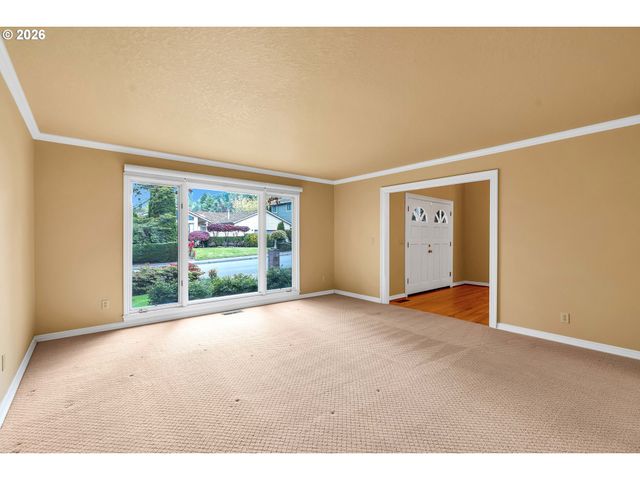 7061 Sw WINDEMERE Loop, Portland, OR 97225
