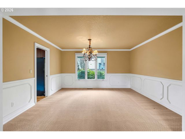 7061 Sw WINDEMERE Loop, Portland, OR 97225