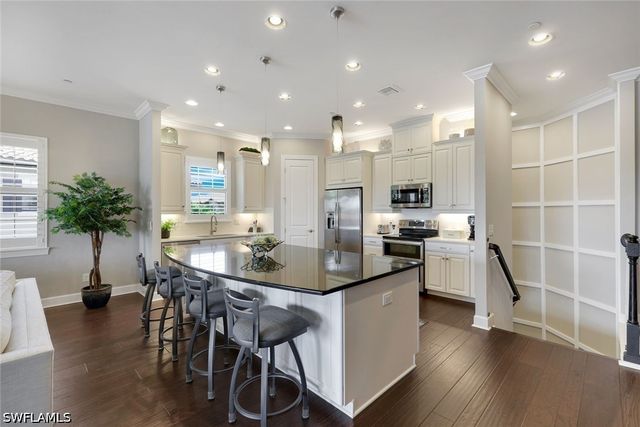 9684 Montelanico LOOP 204, Naples, FL 34119