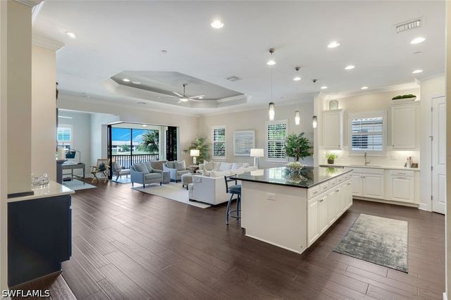 9684 Montelanico LOOP 204, Naples, FL 34119