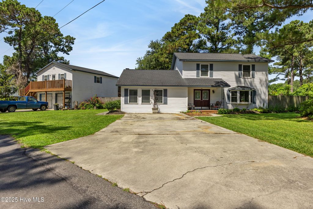 101 Doughton Drive, Wilmington, NC 28409