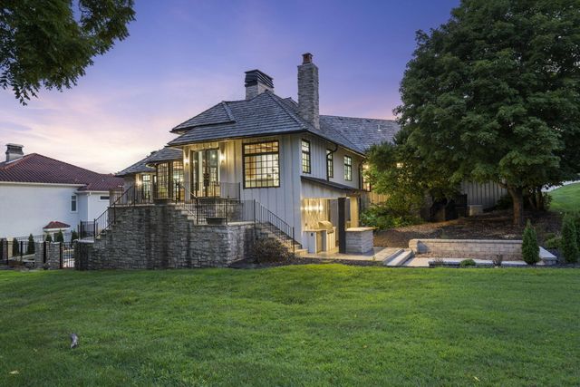 5336 South Stonehaven Drive, Springfield, MO 65809