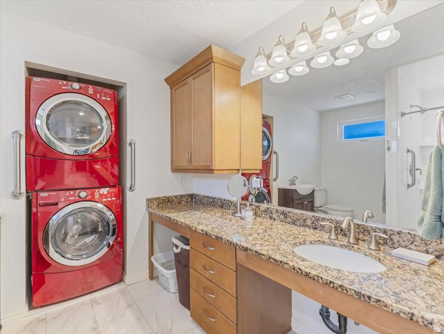 313 W 100 S, Kaysville, UT 84037