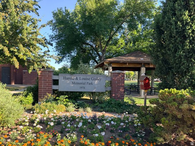 313 W 100 S, Kaysville, UT 84037