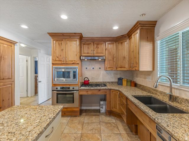 313 W 100 S, Kaysville, UT 84037