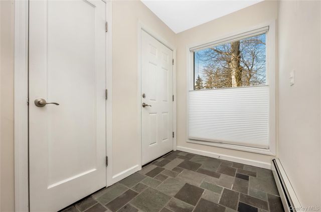 10 Sherman, Glen Cove, NY 11542