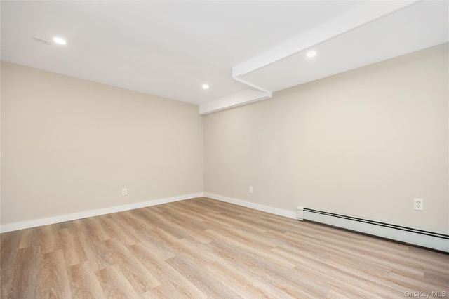 10 Sherman, Glen Cove, NY 11542