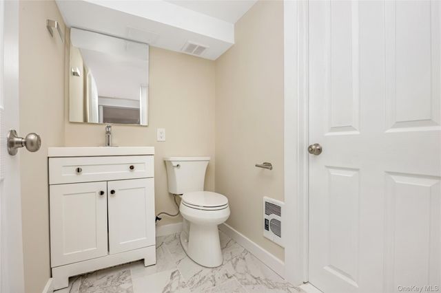 10 Sherman, Glen Cove, NY 11542