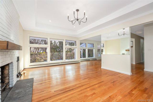 10 Sherman, Glen Cove, NY 11542