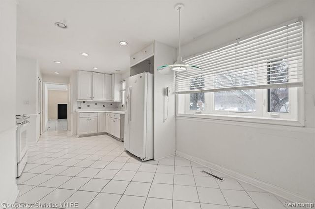 952 N Reading Road, Bloomfield Hills, MI 48304