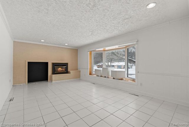 952 N Reading Road, Bloomfield Hills, MI 48304