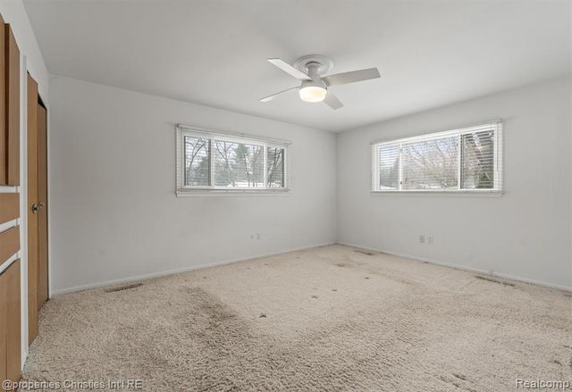 952 N Reading Road, Bloomfield Hills, MI 48304