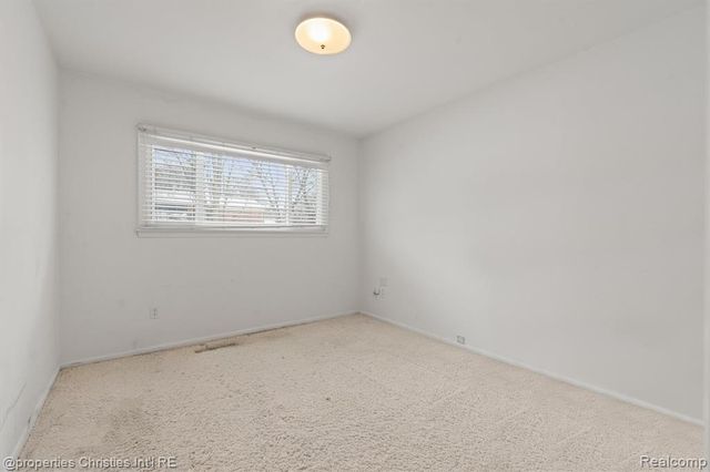 952 N Reading Road, Bloomfield Hills, MI 48304