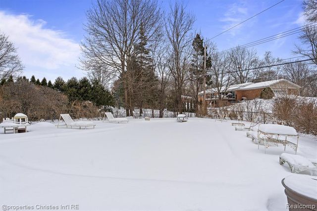 952 N Reading Road, Bloomfield Hills, MI 48304