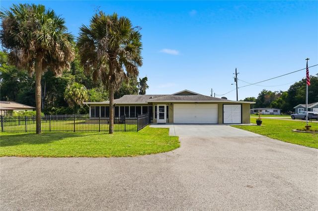 1381 CR 446A, Lake Panasoffkee, FL 33538