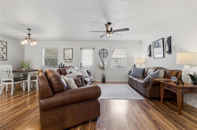 1381 CR 446A, Lake Panasoffkee, FL 33538
