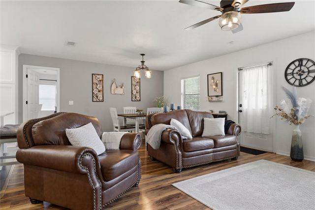 1381 CR 446A, Lake Panasoffkee, FL 33538