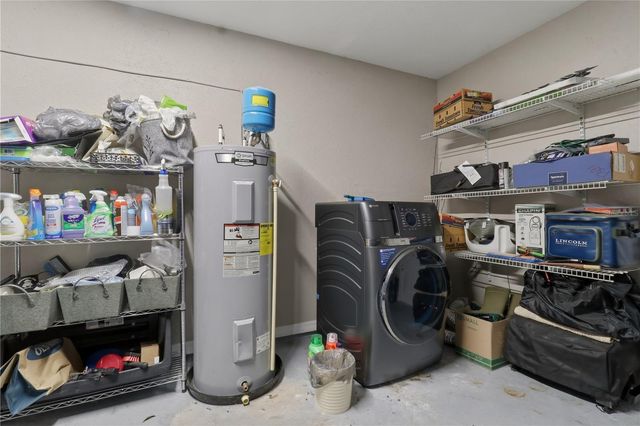 1381 CR 446A, Lake Panasoffkee, FL 33538