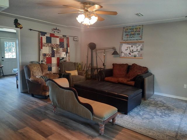 3201 McKinney Street, Mountain View, AR 72560